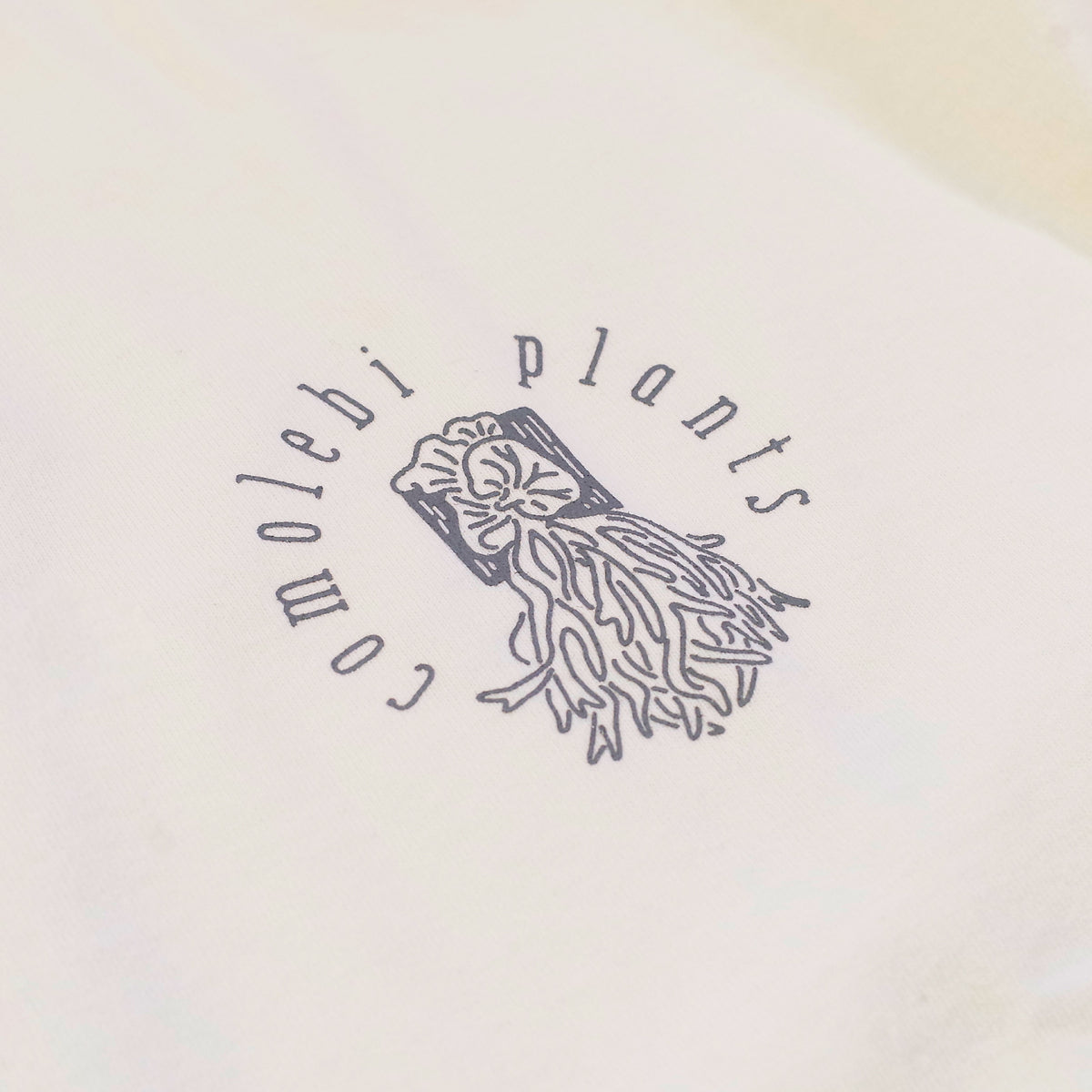 comolebi plants LOGO TEE [FADE WASHED WHITE]