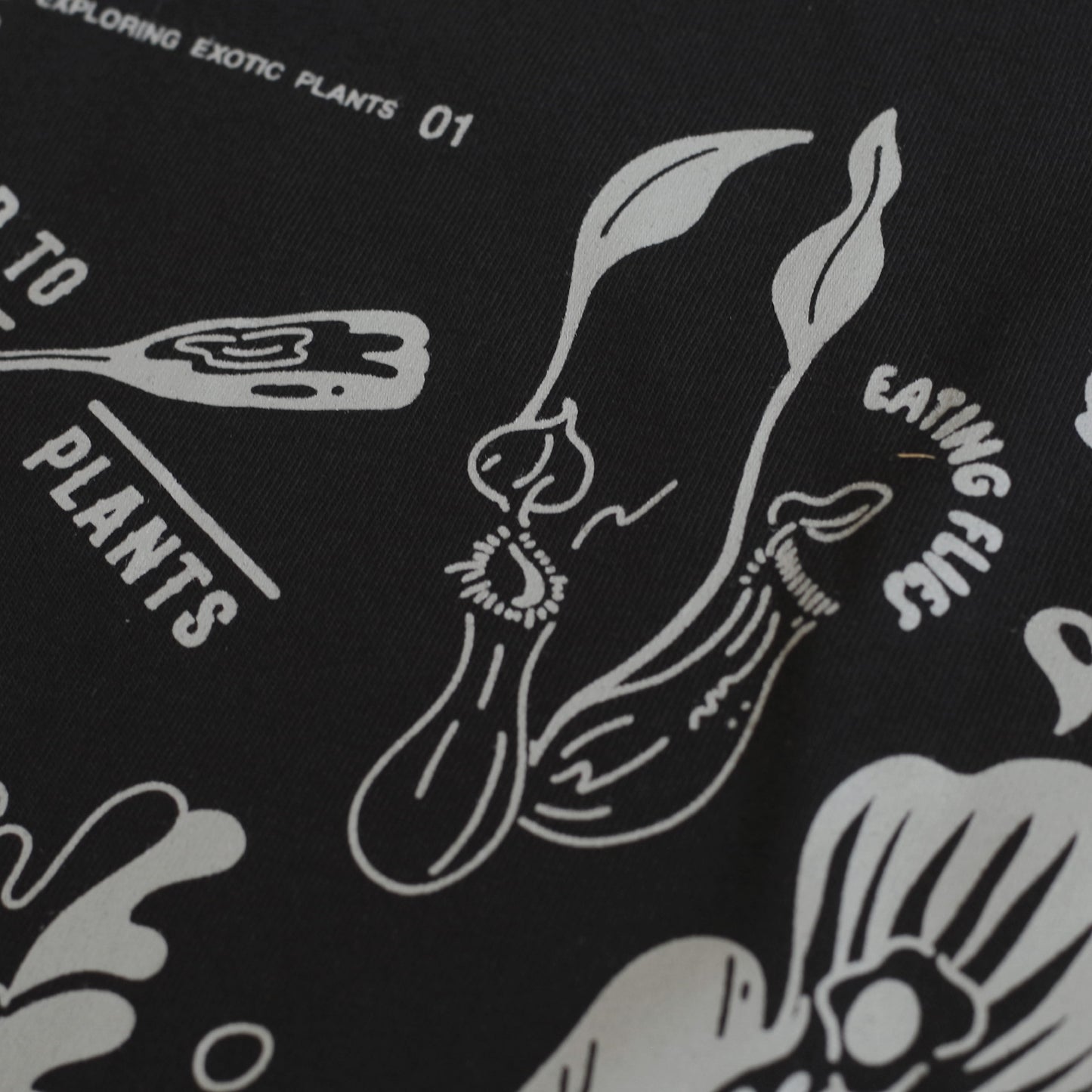 EXPLORING EXOTIC PLANTS 01 TEE Palangka Raya [BLACK]
