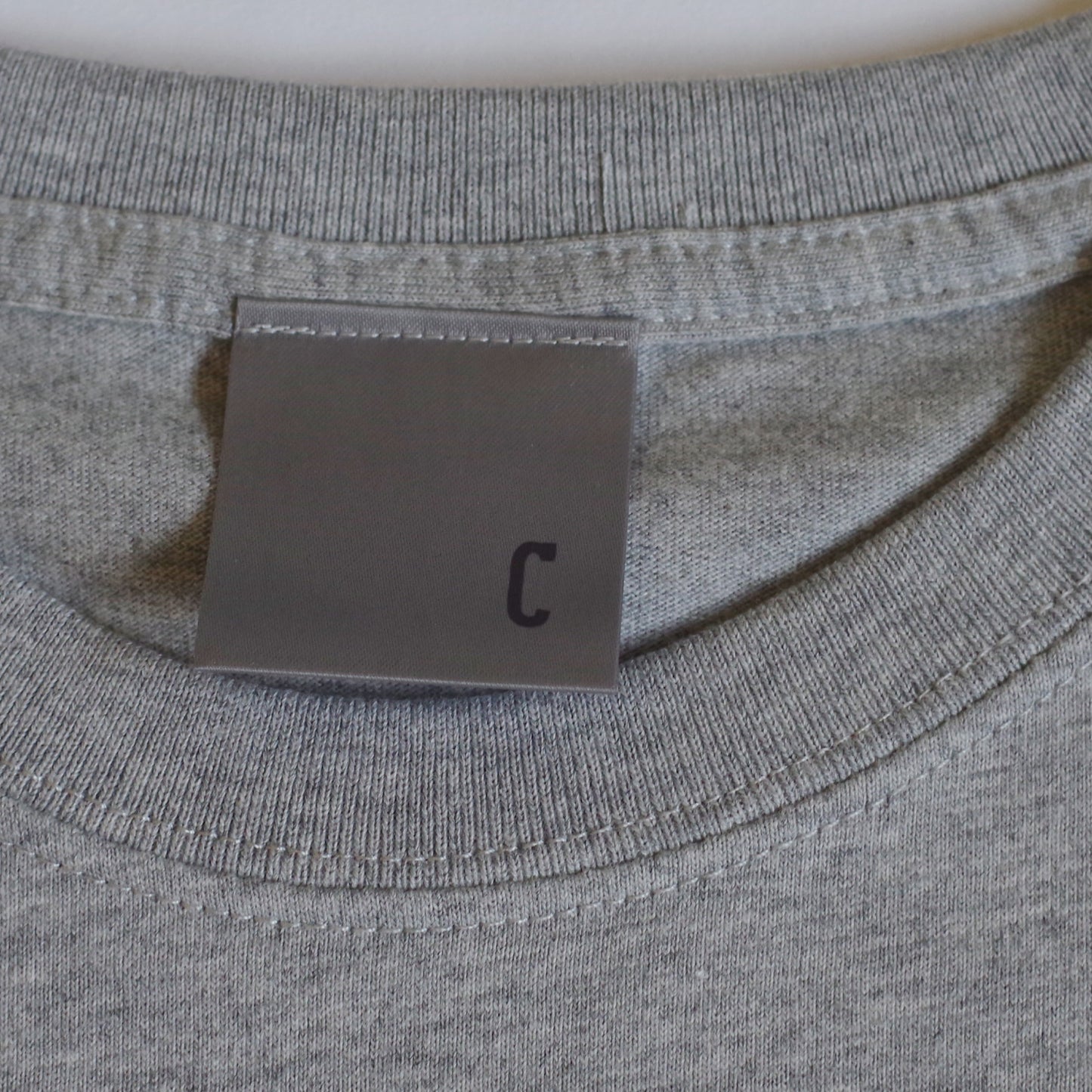 EXPLORING EXOTIC PLANTS 01 TEE Palangka Raya [GREY]