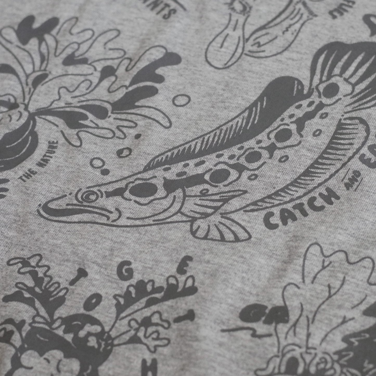 EXPLORING EXOTIC PLANTS 01 TEE Palangka Raya [GREY]