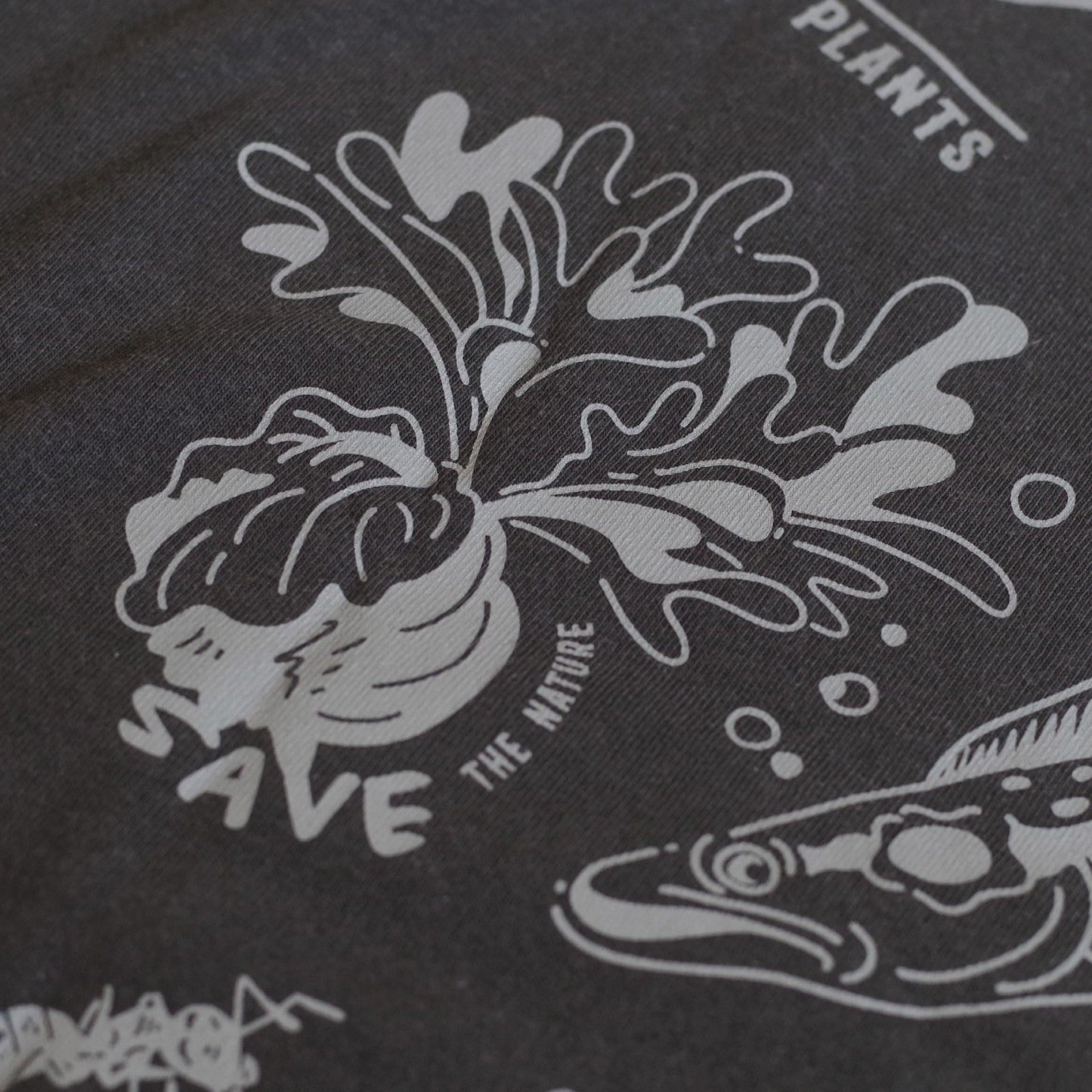 EXPLORING EXOTIC PLANTS 01 TEE Palangka Raya [FADEWASHED GREY]